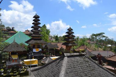 Bessakih sakral meditasyon tapınakta Bali Adası