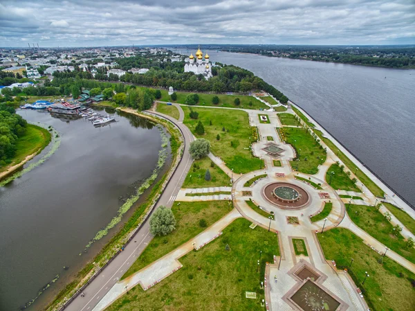 Ярославский парк "Стрелка" с неба — стоковое фото