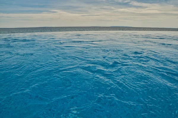 Blick auf den Infinity Pool — Stockfoto