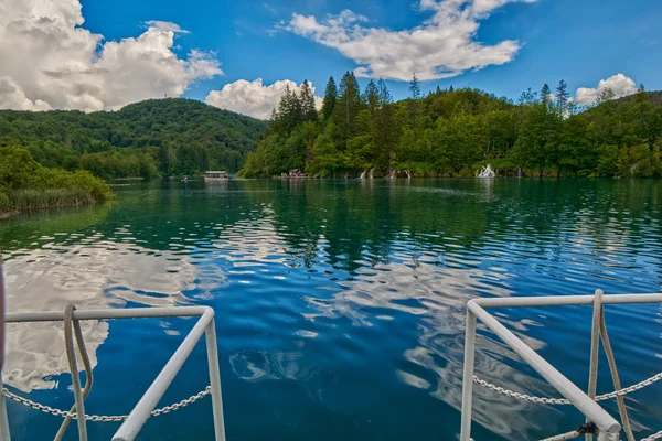 Crucero en barco por los lagos de Plitvice —  Fotos de Stock