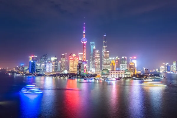 Hermoso horizonte de Shanghai por la noche —  Fotos de Stock