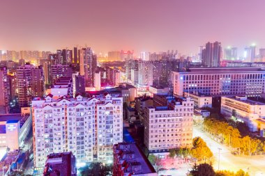 yerleşim bölgesinde wuhan geceleri