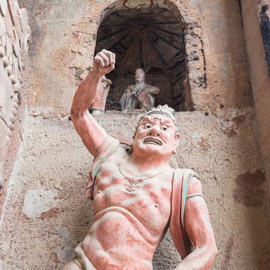 Maiji dağ mağaraları, Çin 'in Gansu eyaletinin Tianshui şehrinde bulunan bir dünya kültürel mirasıdır.