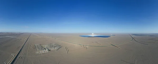 Vista Aérea Estação Energia Solar Deserto Use Sal Fundido Para — Fotografia de Stock