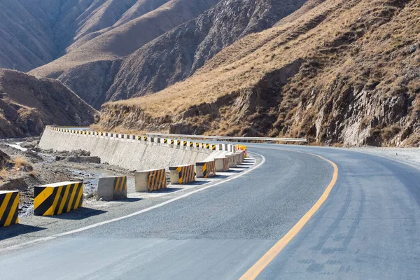 Winding Road Closeup Plateau Qinghai Province China — Stock Photo, Image