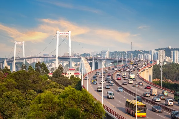 Xiamen haicang bridge i solnedgången — Stockfoto