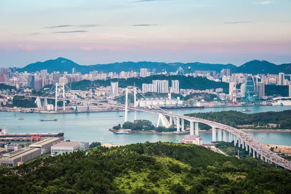 Pemandangan udara jembatan xiamen haicang saat senja — Stok Foto