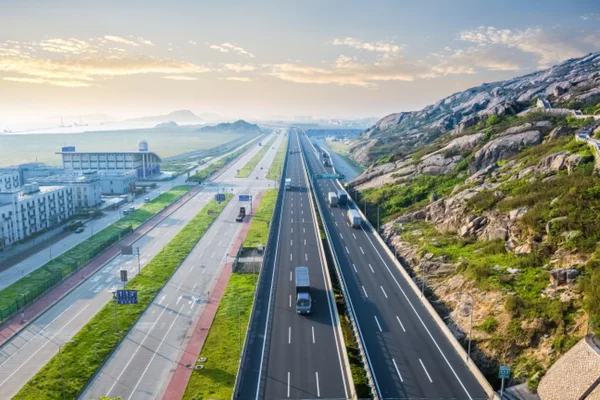 Autobahn am frühen Morgen — Stockfoto