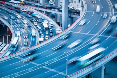 yoğun trafik Kavşağı köprüsü üzerinde