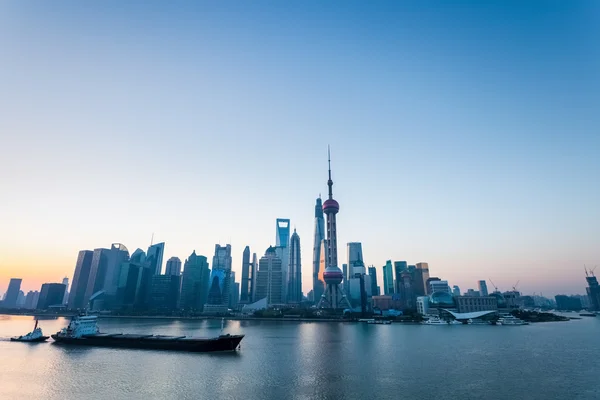 夜明けで、上海します。 — ストック写真