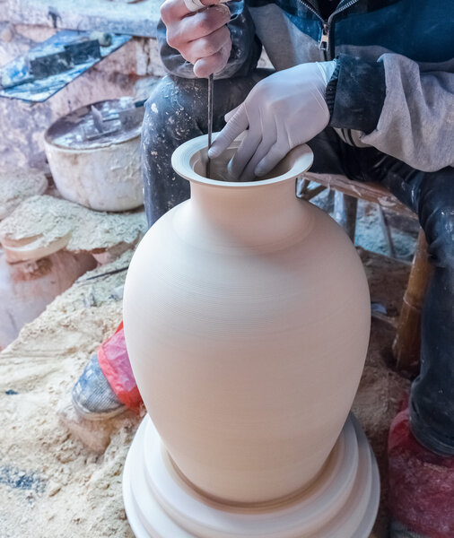 traditional handmade porcelain process