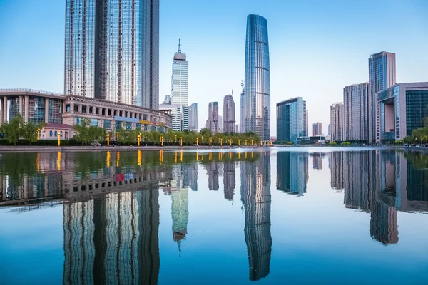 Bellissimo paesaggio urbano di Tianjin al tramonto — Foto Stock