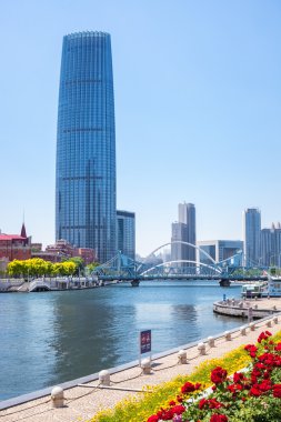 Tianjin güneşli gökyüzü karşı