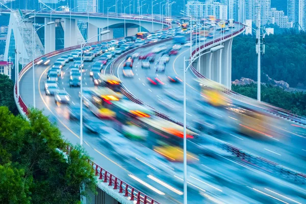 Flusso di traffico sul ponte — Foto Stock