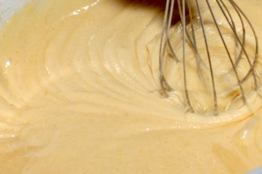 kırbaçlanan hamur blender