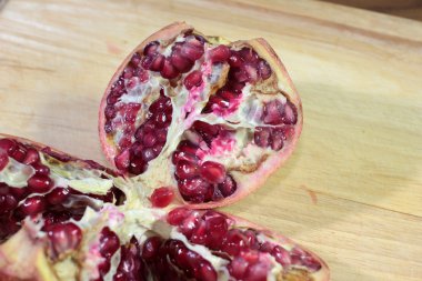 sahne tropikal meyve nar