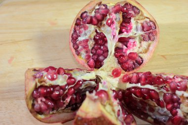 sahne tropikal meyve nar