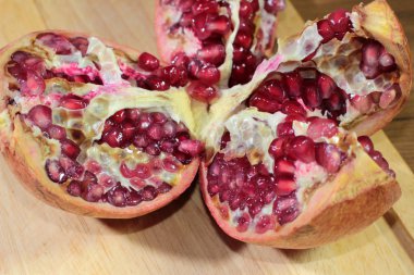 sahne tropikal meyve nar