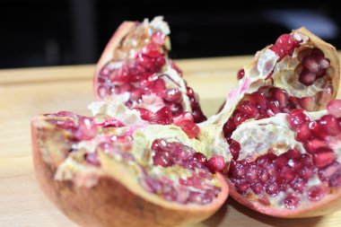 sahne tropikal meyve nar