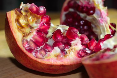 sahne tropikal meyve nar