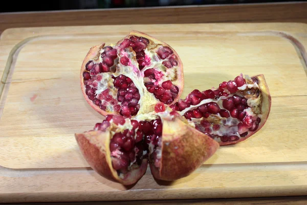 sahne tropikal meyve nar