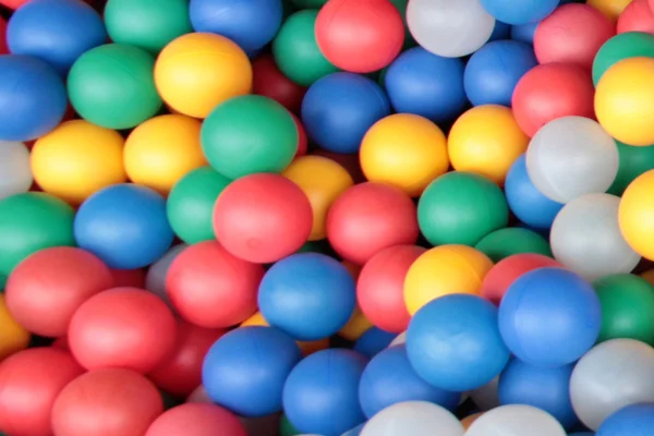 Bolas de plástico coloridas — Fotografia de Stock