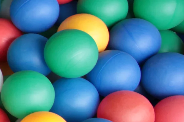 Palline di plastica colorate — Foto Stock