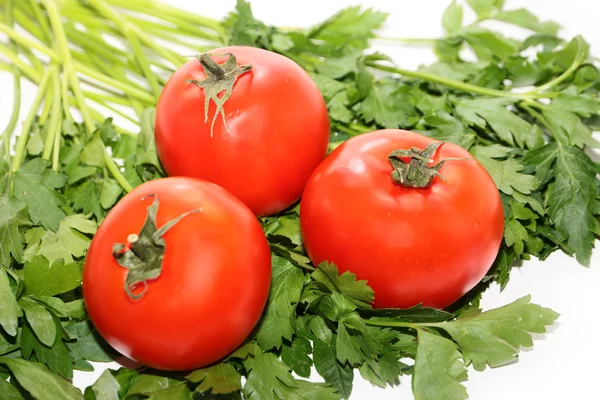 完熟トマトとパセリの束 — ストック写真