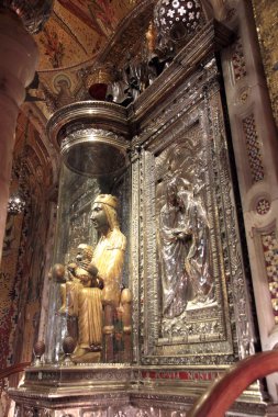 Montserrat dağ Tapınağı