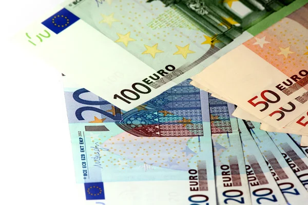 Стопка бумажных евро — стоковое фото