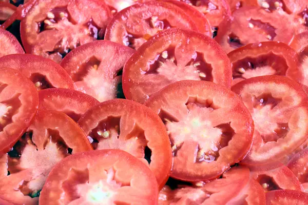 익은 토마토의 조각 — 스톡 사진