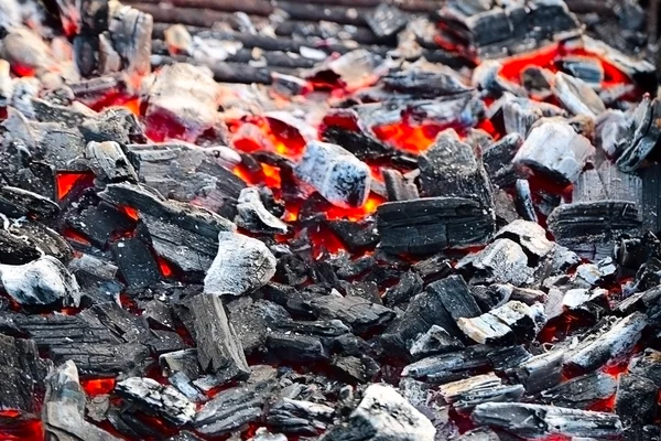 Coal and flames — Stock Photo, Image