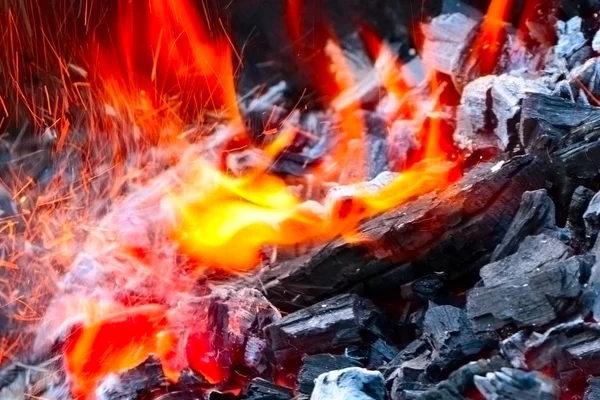 Uhlí a plameny — Stock fotografie