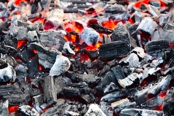 Kohle und Flammen — Stockfoto