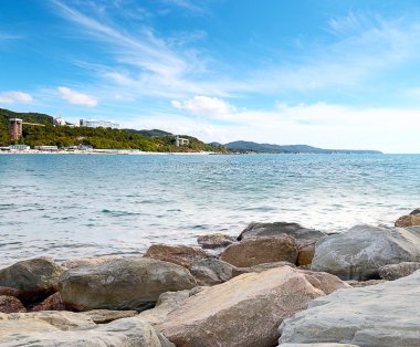 güzel bir sahil şeridi