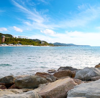 güzel bir sahil şeridi