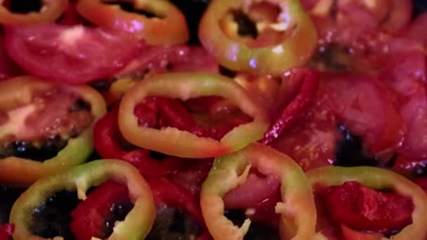 Frying Fresh Pepper Frying Pan Oil — Stock Video