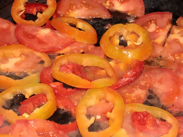 Pörkölt Paprika Forró Serpenyőben Történő Főzésének Folyamata — Stock Fotó