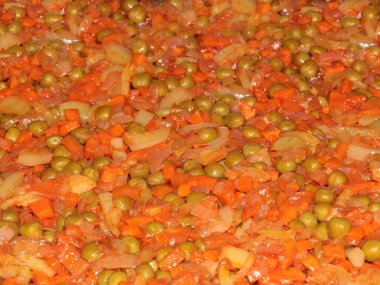 Ana yemek olarak sebze yahnisi.