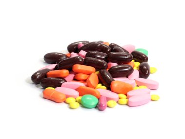 Sağlığınızı iyileştirmek için bir sürü ilaç hazırlandı.