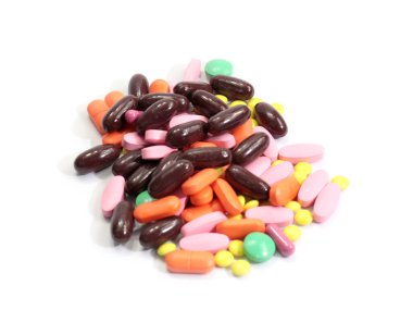 Sağlığınızı iyileştirmek için bir sürü ilaç hazırlandı.