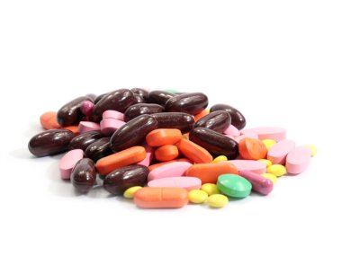 Sağlığınızı iyileştirmek için bir sürü ilaç hazırlandı.