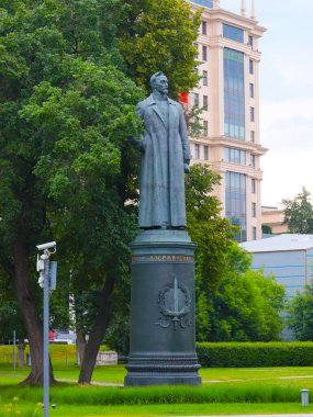 Felix Edmundovich Dzerzhinsky anıtı Moskova 'nın merkez meydanından kaldırıldı