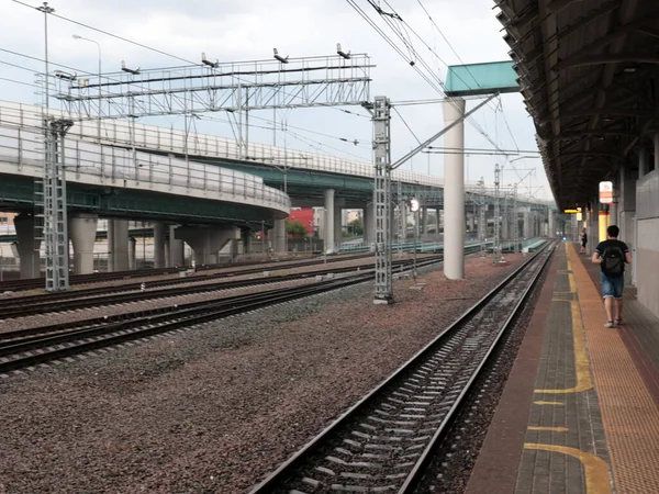 Vias Férreas Estruturas Estação Passageiros Cidade — Fotografia de Stock