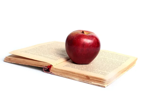 Ένα Ώριμο Φρέσκο Μήλο Βρίσκεται Ένα Ανοιχτό Βιβλίο Σύμβολο Της — Φωτογραφία Αρχείου