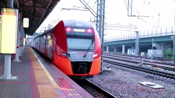 Estruturas Plataforma Estação Ferroviária Passageiros Moscou Rússia — Vídeo de Stock