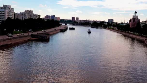 Жилые Дома Набережная Реки Москвы Россия — стоковое видео