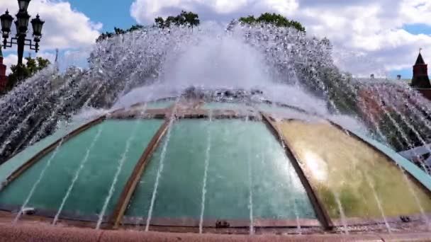 Rent Vatten Från Fontänen Taket Till Okhotny Ryad Köpcentrum Moskva — Stockvideo