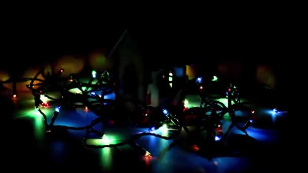 Casa Decorativa Brillante Guirnalda Navidad Ardiente — Vídeos de Stock