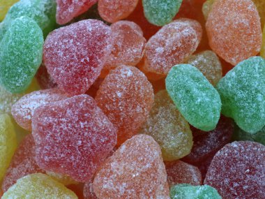 Tatlı olarak narenciye aromalı karamel.